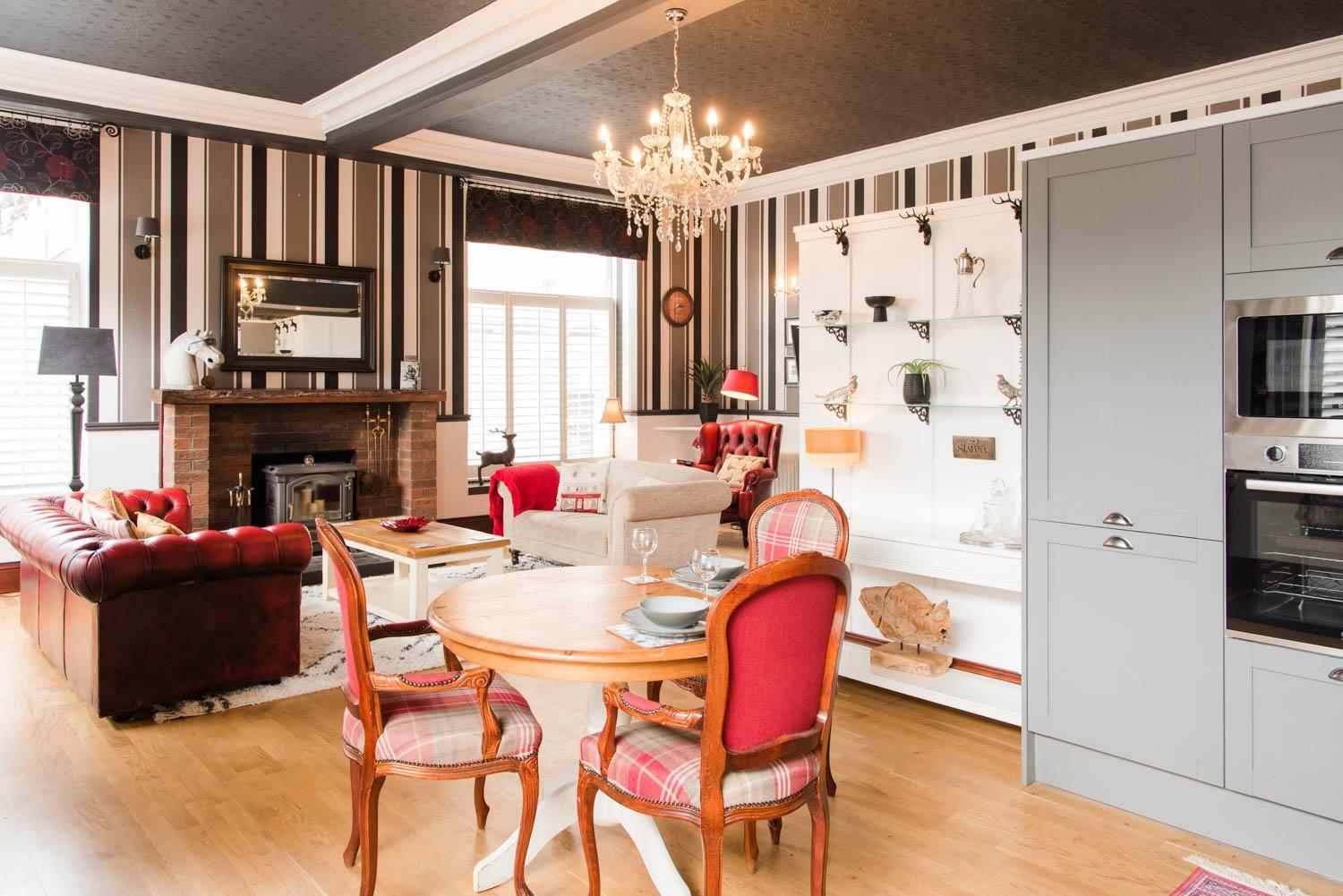 The Merryburn - And Courtyard 4*
